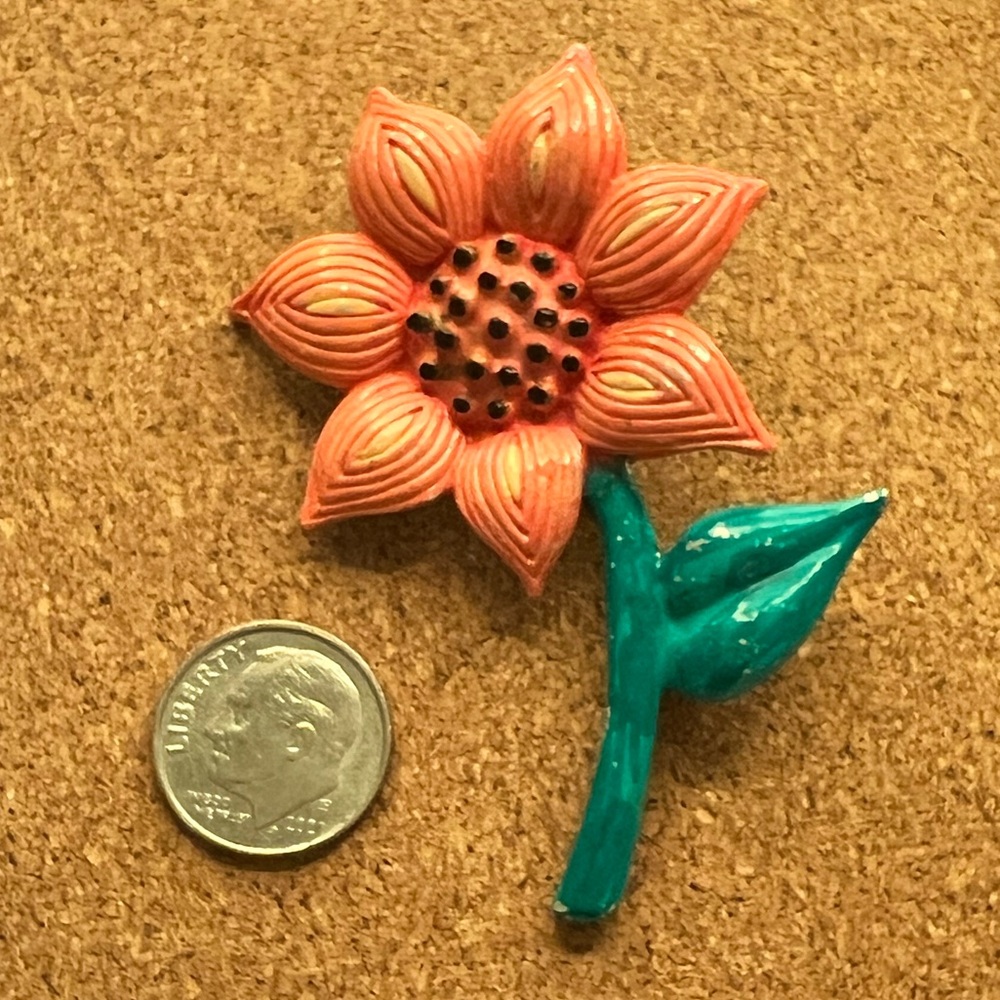 Vintage Enamel Flower Brooch - Picture 2 of 4